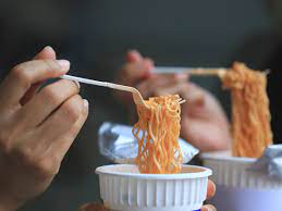 Instant Noodles: Revealing the Hidden Health Risks - From Obesity to Nutritional Deficiencies",2023